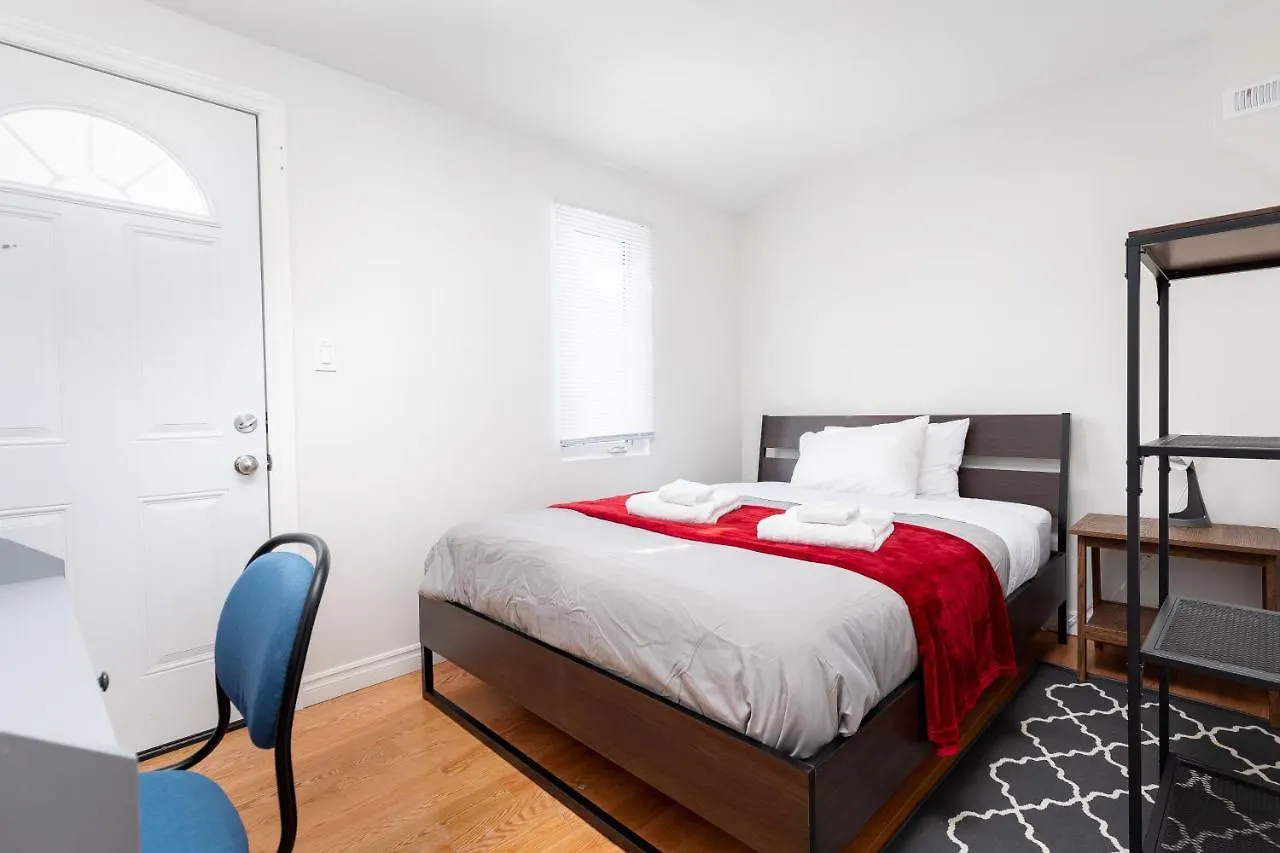 Guest house Individual Rooms For Rent In Shared House