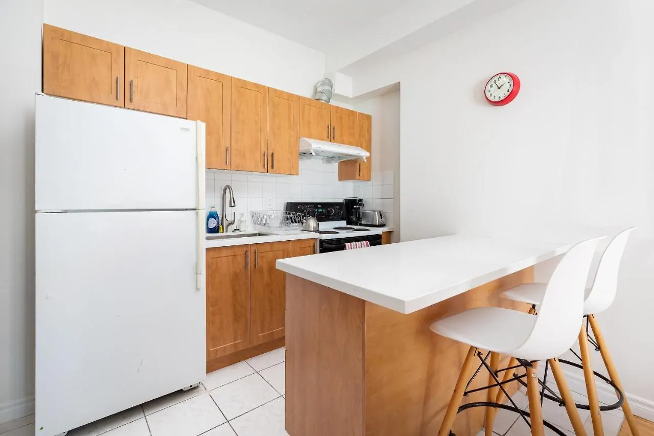 Guest house Individual Rooms For Rent In Shared House